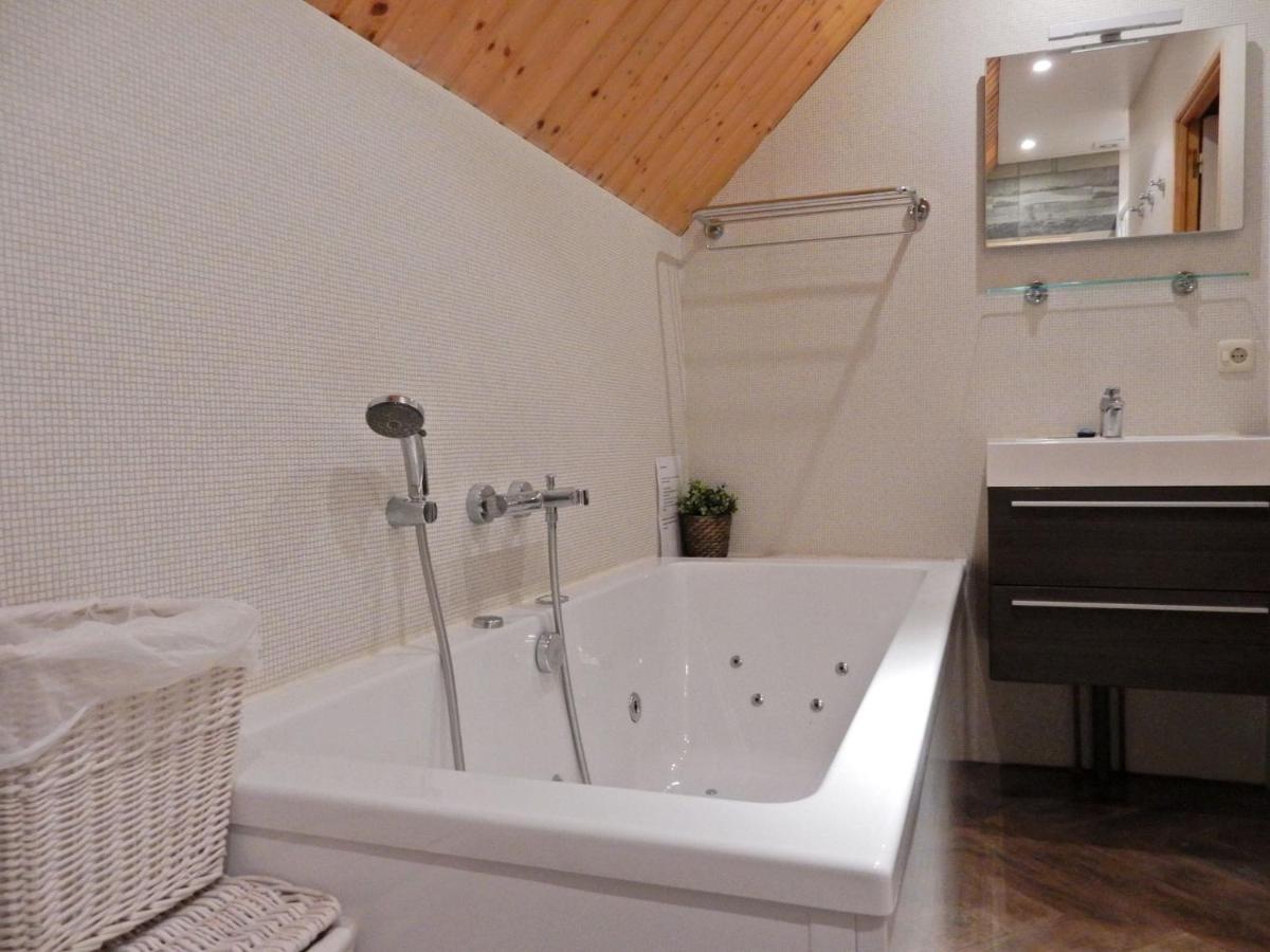 Comfortable Holiday Home Near The Lake Beaulieu  ภายนอก รูปภาพ